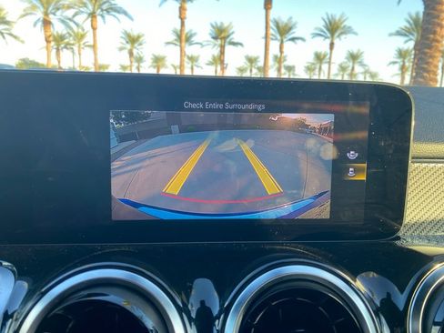 Used 2022 Mercedes-Benz GLB 250 image 21