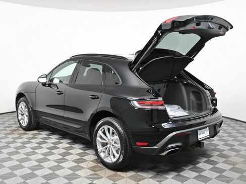 Used 2026 Porsche Macan AWD/4WD image 32