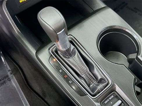 Used 2024 Honda Civic Sport image 28