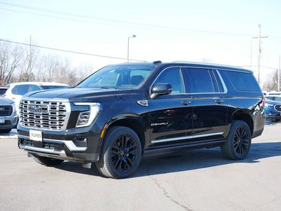 New 2026 GMC Yukon XL Denali w/ Sun & Power Step Package