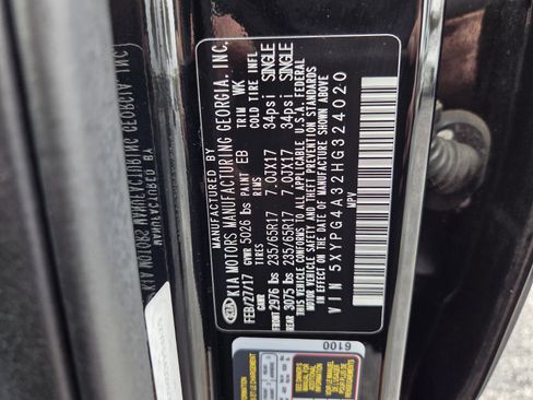 Used 2017 Kia Sorento L image 19