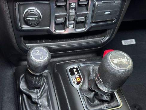 New 2025 Jeep Wrangler Sport S image 29