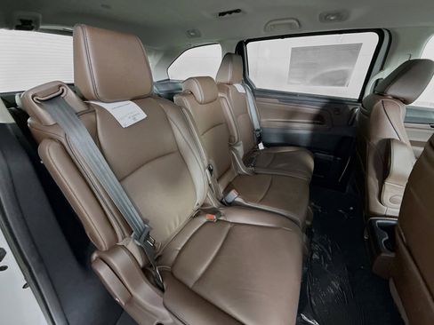 New 2026 Honda Odyssey Touring image 38
