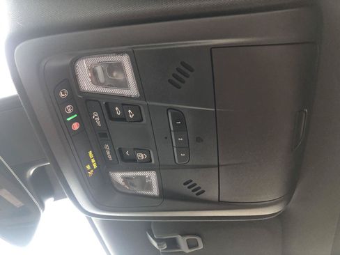 Used 2023 Cadillac XT4 Premium Luxury AWD/4WD image 31