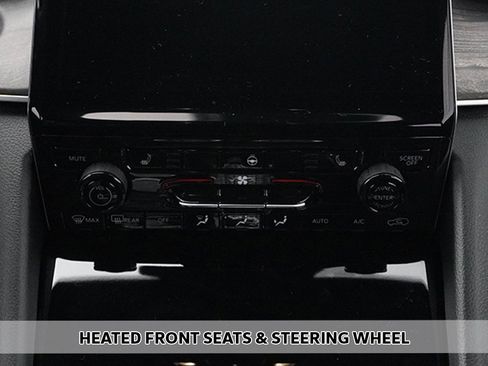 Used 2025 Jeep Grand Cherokee Limited image 8