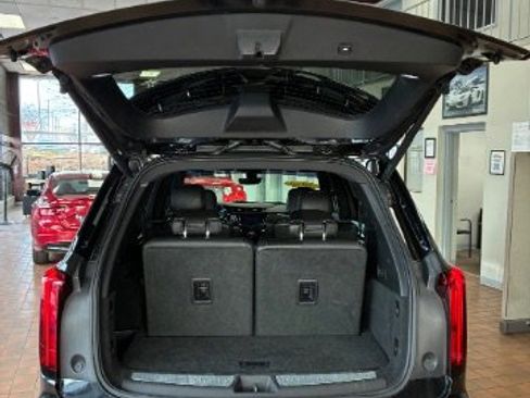 Used 2020 Cadillac XT6 Premium Luxury image 12