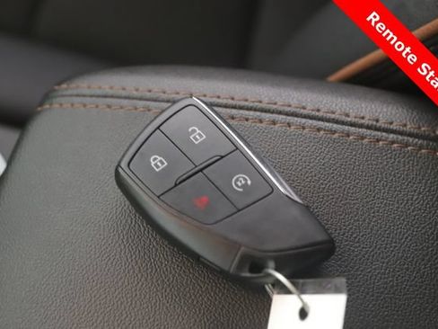 Used 2024 GMC Canyon AT4 AWD/4WD image 3