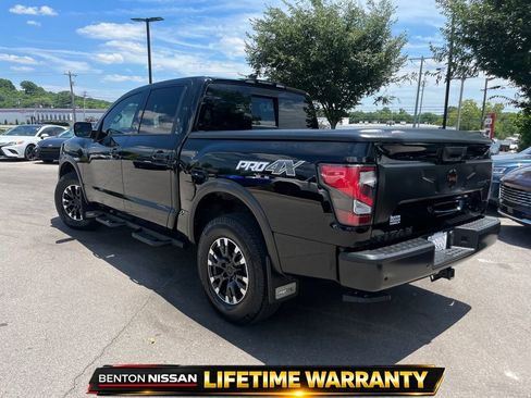 Used 2022 Nissan Titan PRO-4X w/ Pro-4x Convenience Package AWD/4WD image 7