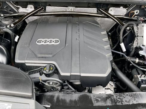 Used 2023 Audi Q5 2.0T Premium w/ Convenience Package image 13