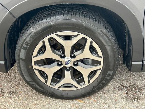 Used 2020 Subaru Forester Premium AWD/4WD image 18