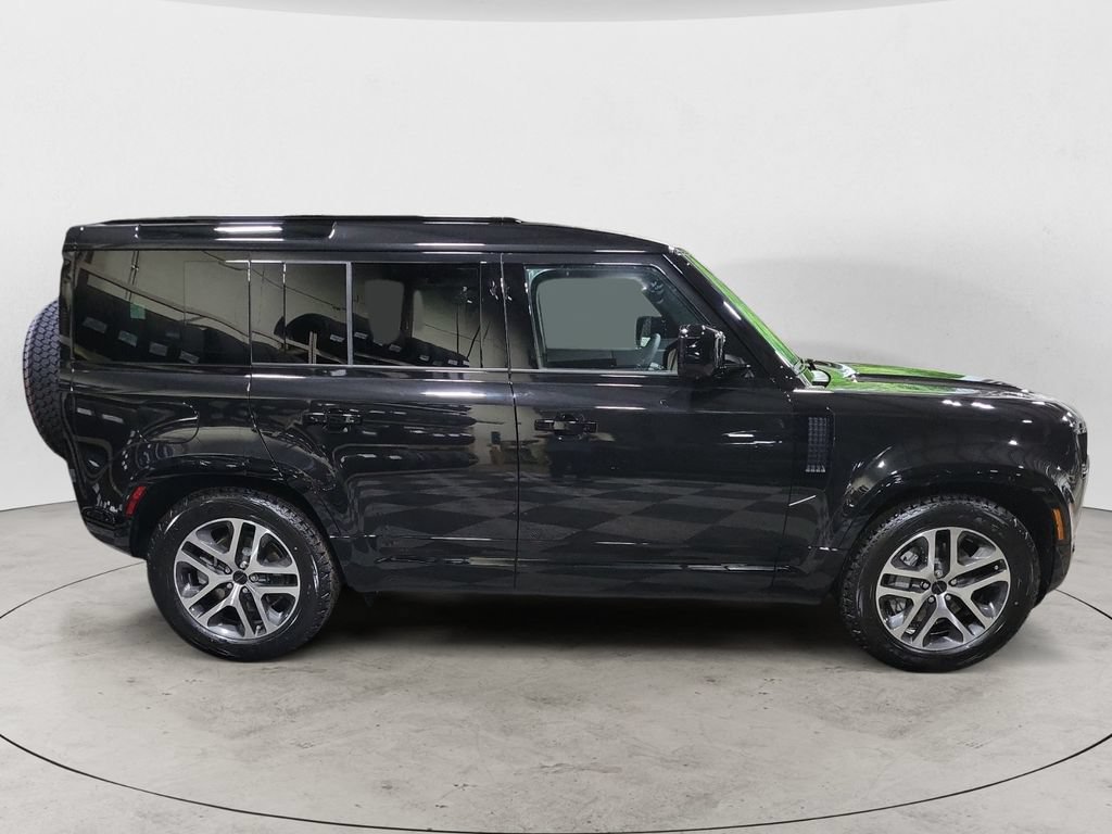 New 2026 Land Rover Defender 110 X-Dynamic SE AWD/4WD image 6