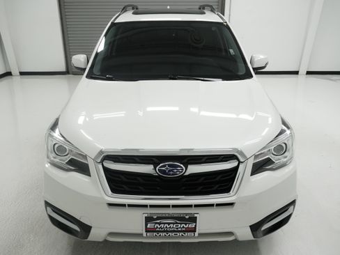 Used 2017 Subaru Forester 2.5i Touring AWD/4WD image 2