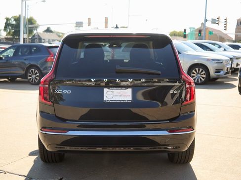New 2026 Volvo XC90 B6 Plus w/ Protection Package Premier image 8