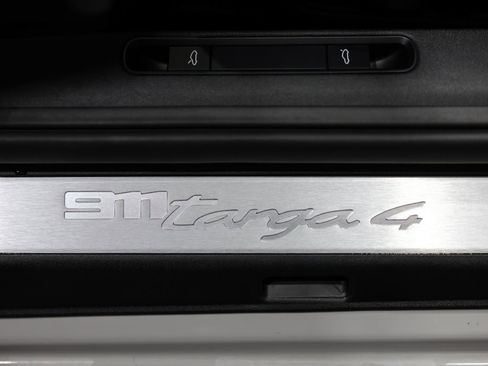 Used 2021 Porsche 911 Targa 4 image 24