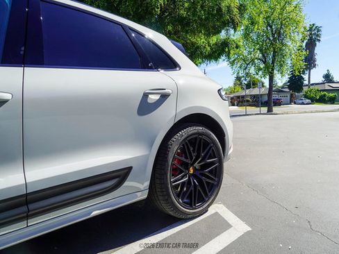 Used 2025 Porsche Macan GTS AWD/4WD image 66