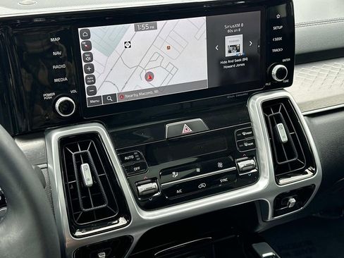 Used 2022 Kia Sorento SX image 26
