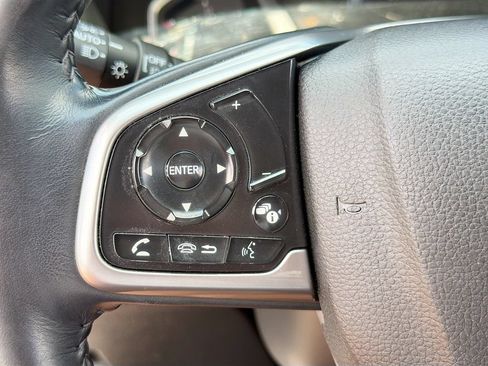 Used 2020 Honda CR-V Touring image 18