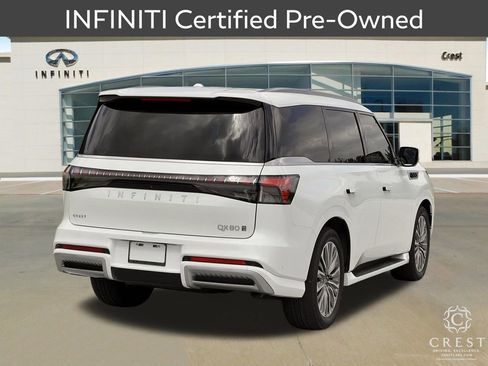 Certified 2025 INFINITI QX80 Luxe image 3