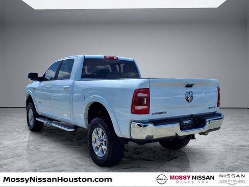 Used 2022 RAM 2500 Laramie AWD/4WD image 2
