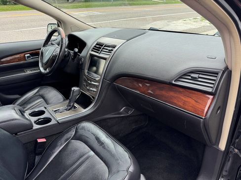 Used 2015 Lincoln MKX AWD w/ Equipment Group 102A image 18