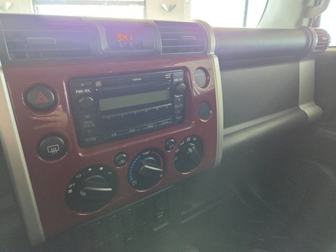Used 2008 Toyota FJ Cruiser 4WD image 24