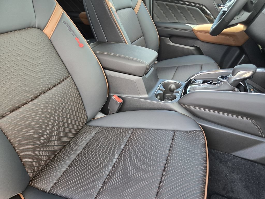 New 2026 GMC Canyon AT4 w/ Technology Plus Package AWD/4WD image 9