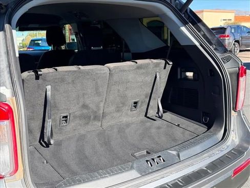 Used 2022 Ford Explorer XLT w/ Class IV Trailer Tow Package image 14