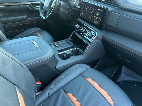 Used 2025 GMC Sierra 2500 AT4 w/ AT4 Premium Plus Package image 18