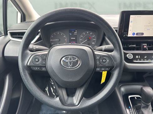 Used 2023 Toyota Corolla LE image 12