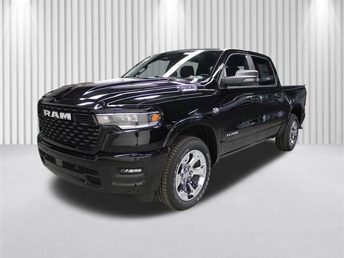 New 2026 RAM 1500 4x4 Crew Cab image 8