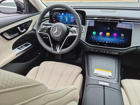 New 2026 Mercedes-Benz E 350 4MATIC Sedan image 29
