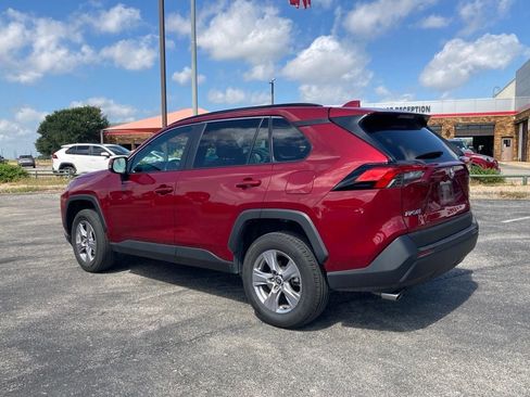 Used 2025 Toyota RAV4 XLE FWD image 7