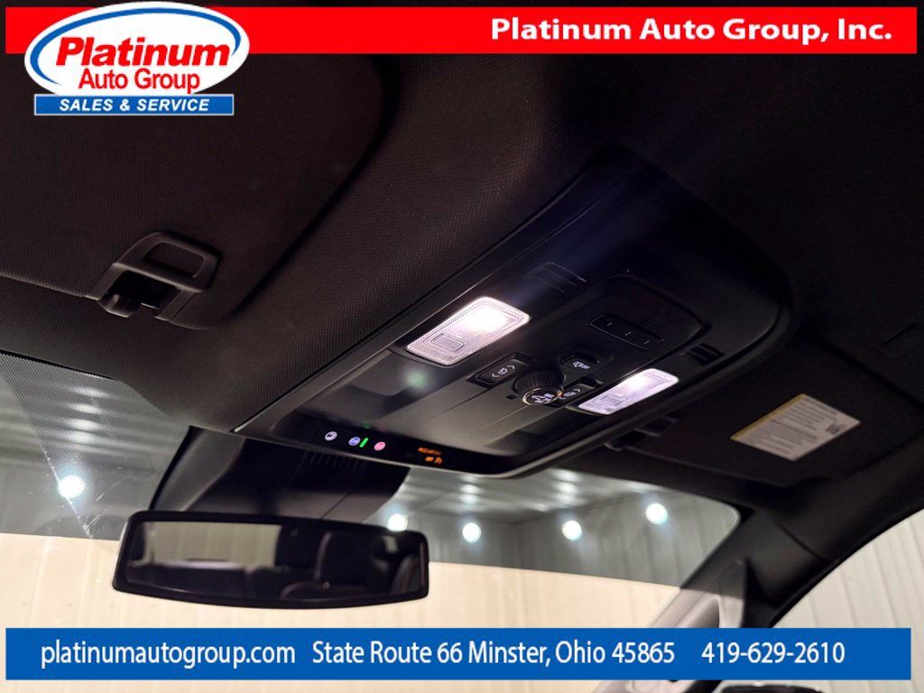 Used 2023 GMC Yukon AT4 AWD/4WD image 22
