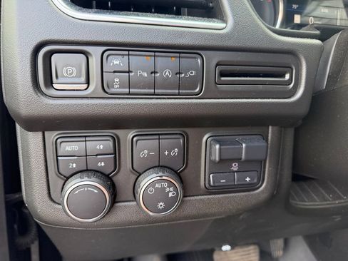 Used 2021 Chevrolet Suburban RST w/ Luxury Package AWD/4WD image 15