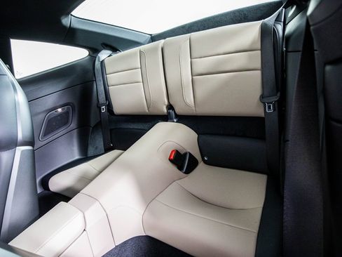 Used 2025 Porsche 911 Carrera image 10