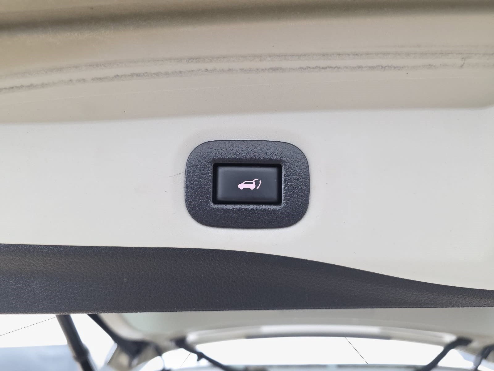 Used 2018 Nissan Rogue SV FWD image 31