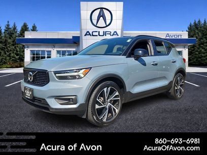 Used 2022 Volvo XC40 T5 R-Design w/ Climate Package