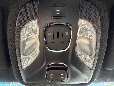 New 2026 Jeep Compass Latitude image 24