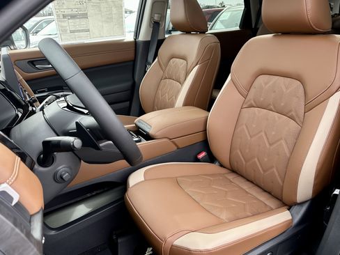 New 2026 Nissan Pathfinder Platinum AWD/4WD image 25