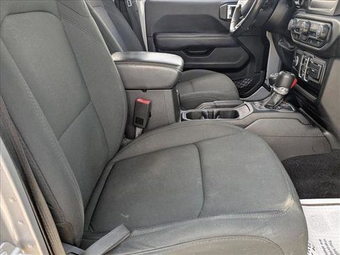 Used 2020 Jeep Wrangler Unlimited Sahara AWD/4WD image 19