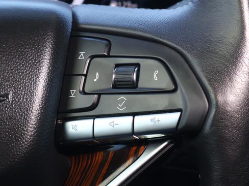 Used 2022 Cadillac Escalade Luxury w/ LPO, Floor Liner Package image 32