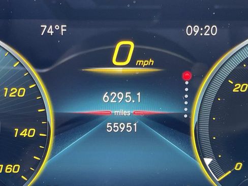 Used 2022 Mercedes-Benz GLB 250 image 42