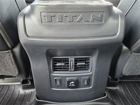Used 2017 Nissan Titan PRO-4X w/ Pro-4x Convenience Package image 12