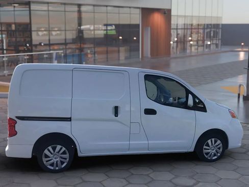 Used 2020 Nissan NV200 SV w/ Back Door Glass Package FWD image 7