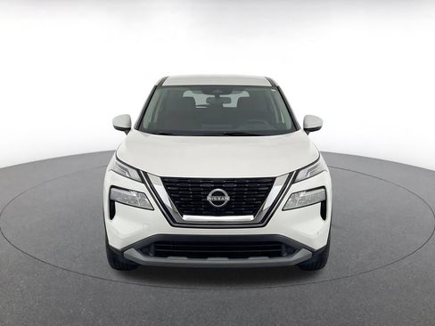 Used 2025 Nissan Rogue SV AWD/4WD image 2
