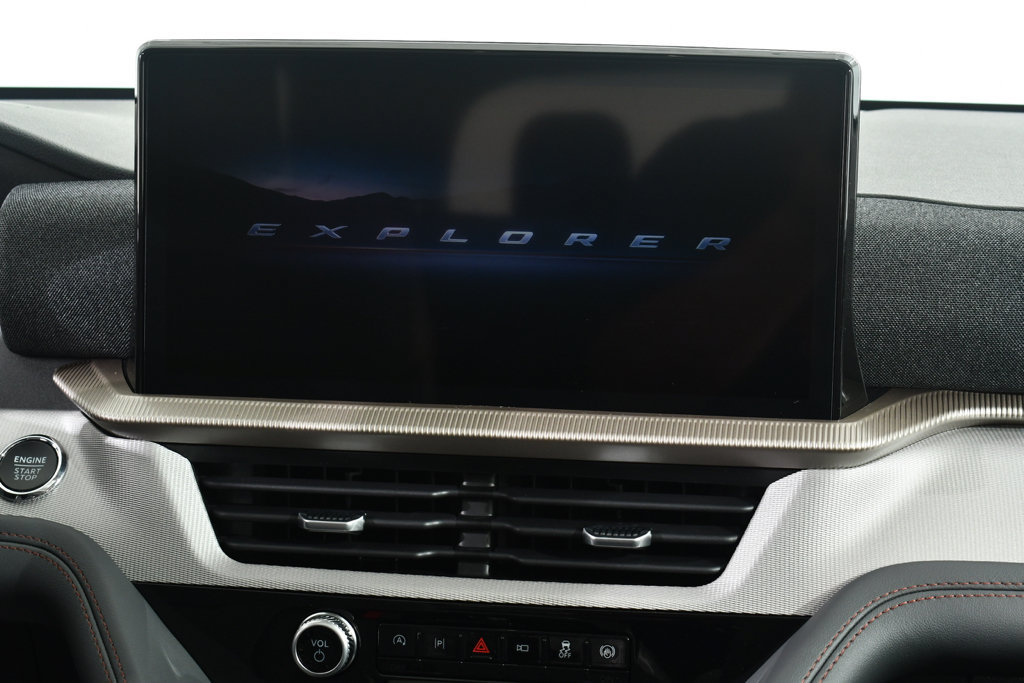 New 2026 Ford Explorer Active w/ Active Comfort Package AWD/4WD image 9