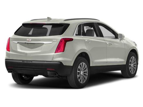 Used 2019 Cadillac XT5 Premium Luxury FWD image 2