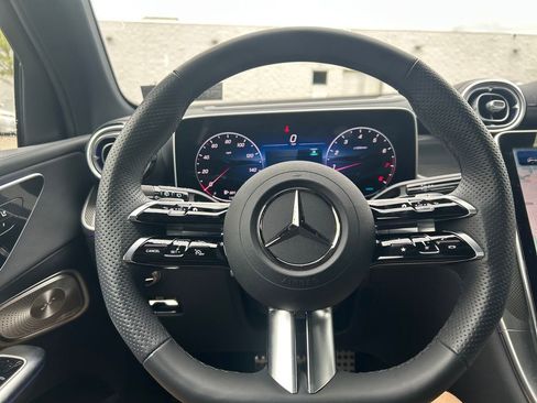 Used 2026 Mercedes-Benz GLC 300 4MATIC image 12