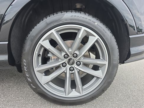 New 2025 Audi Q3 2.0T Premium image 32