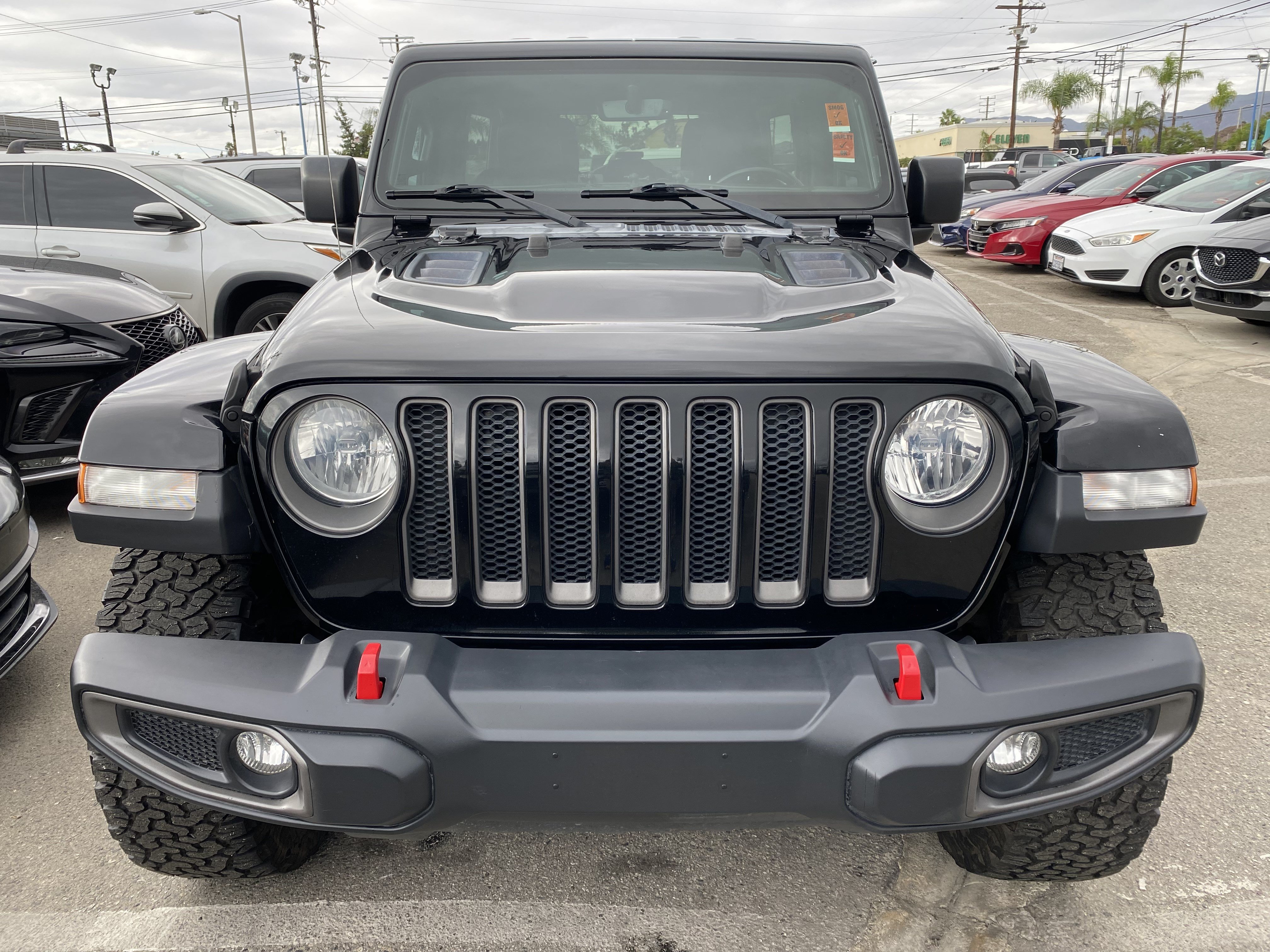 Used 2018 Jeep Wrangler Unlimited Rubicon AWD/4WD image 3